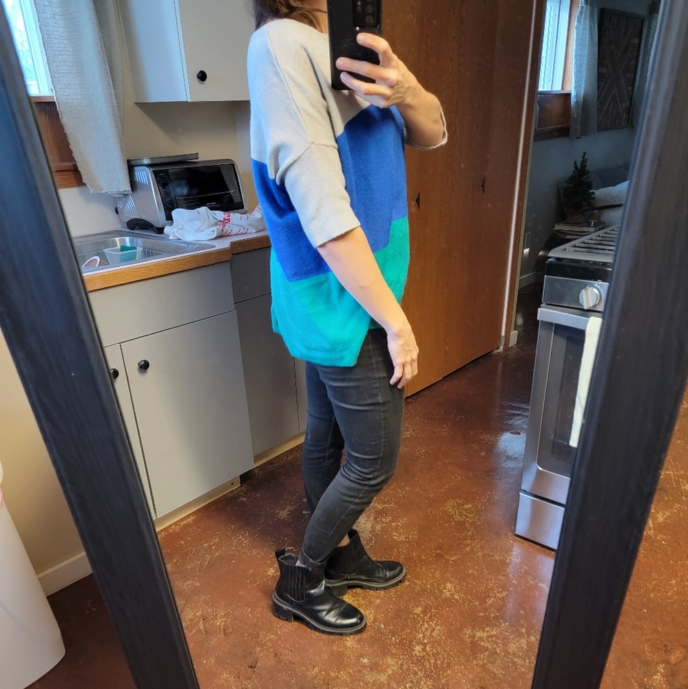 Colorblock sweater - Picture 2 of 8